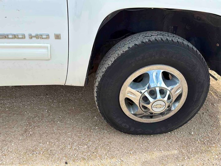 2009-chevrolet-silverado-image-9