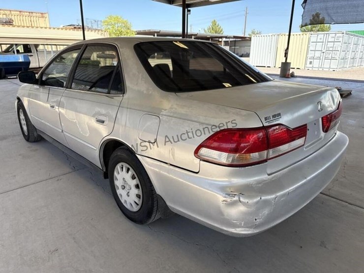 2001-honda-accord-sdn-image-5