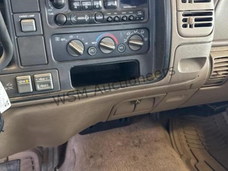 1997-chevrolet-2500-image-26
