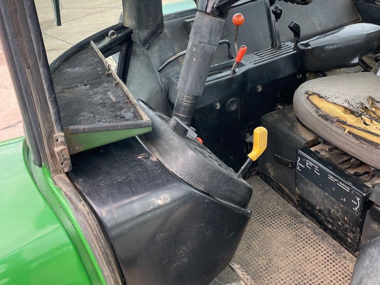 john-deere-4640-image-39
