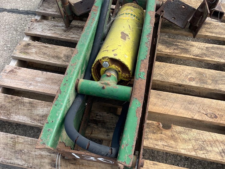 big-butch-champ-hydraulic-hoist-image-4