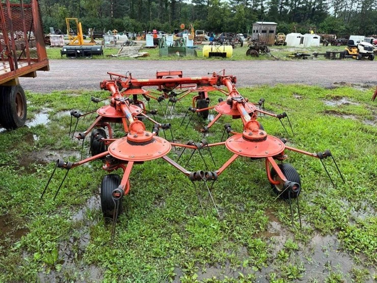 kuhn-digidrive-6-basket-tedder-image-5