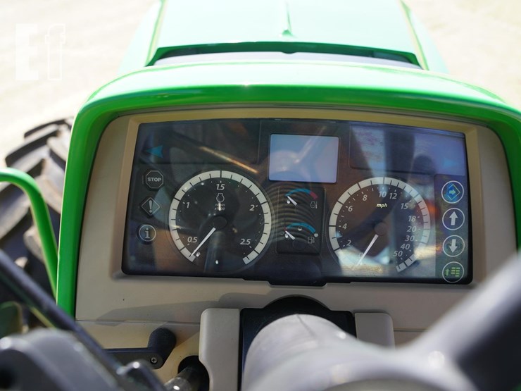 2013-john-deere-6125m-image-22