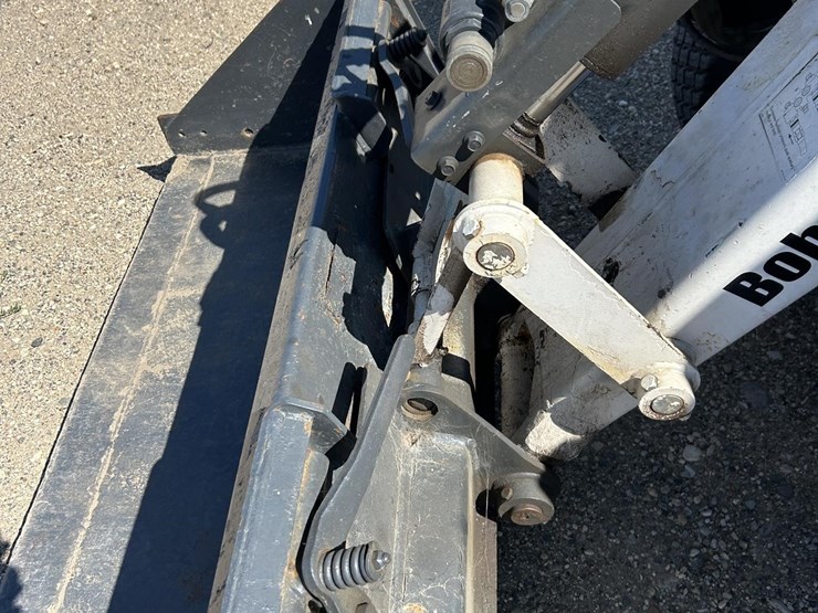 2006-bobcat-toolcat-5600-image-9