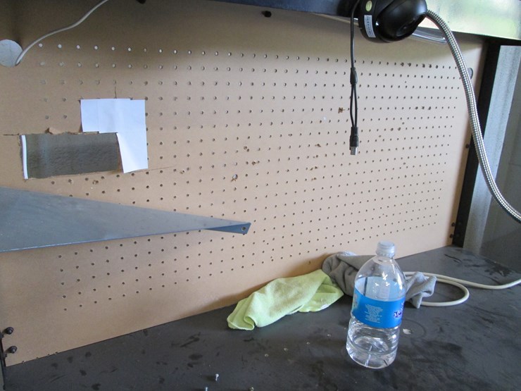 #64-•-#26959-•-47"x24"-work-bench-image-4
