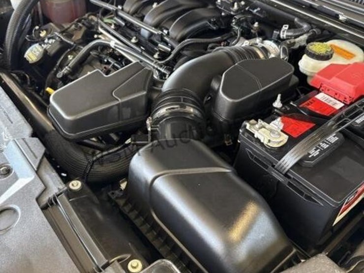 2013-ford-taurus-sdn-image-11