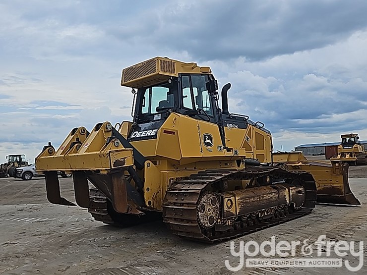 2018-deere-850k-image-5