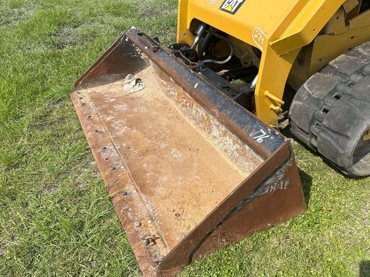 2015-caterpillar-299d2-image-15