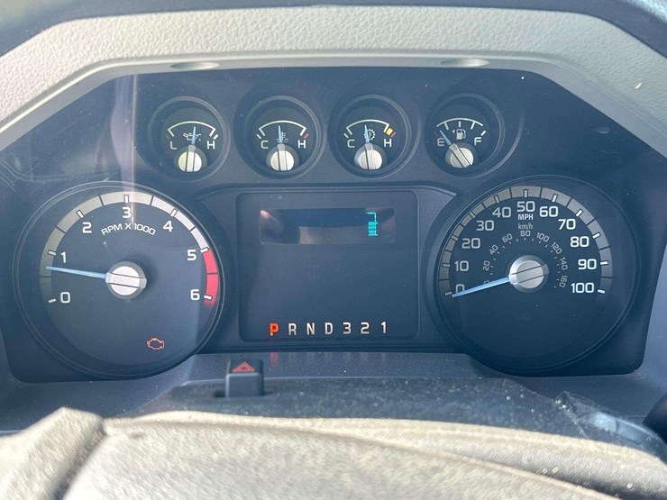 2016-ford-f550-image-16