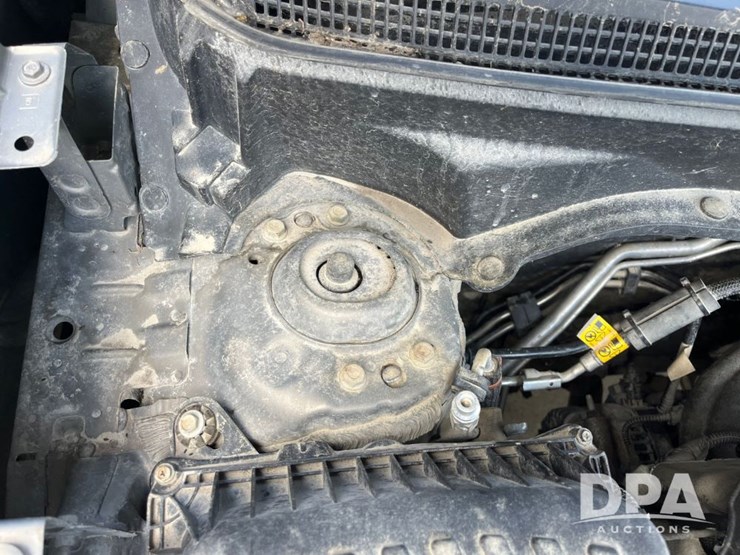 2018-chevrolet-equinox-lt-image-57