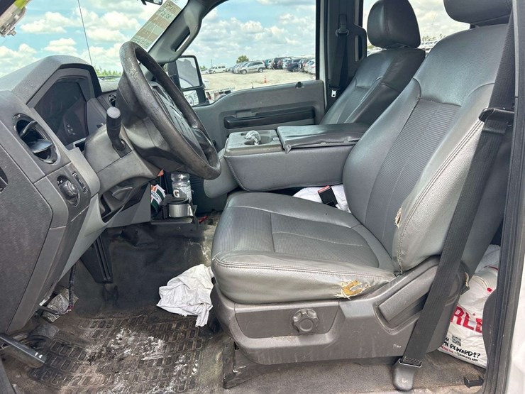 2016-ford-f550-image-12