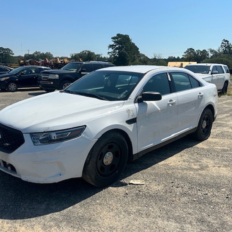 #23002 • 2017 FORD TAURUS