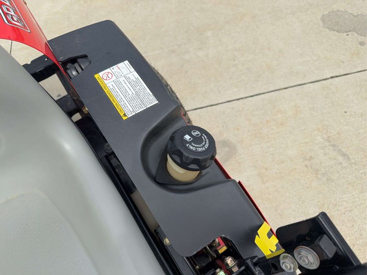 2015-graveley-zero-turn-mower-image-20