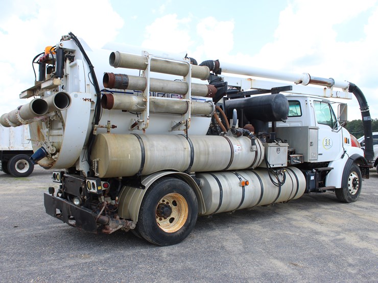 2004-vactor-2100-image-3