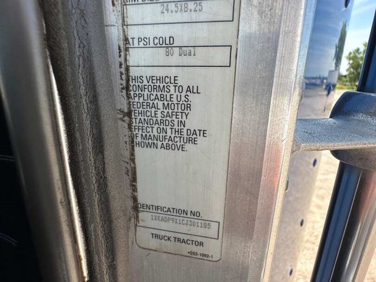 2012-kenworth-t660-image-13