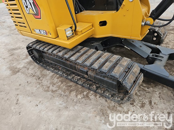 2021-caterpillar-305.5-image-12
