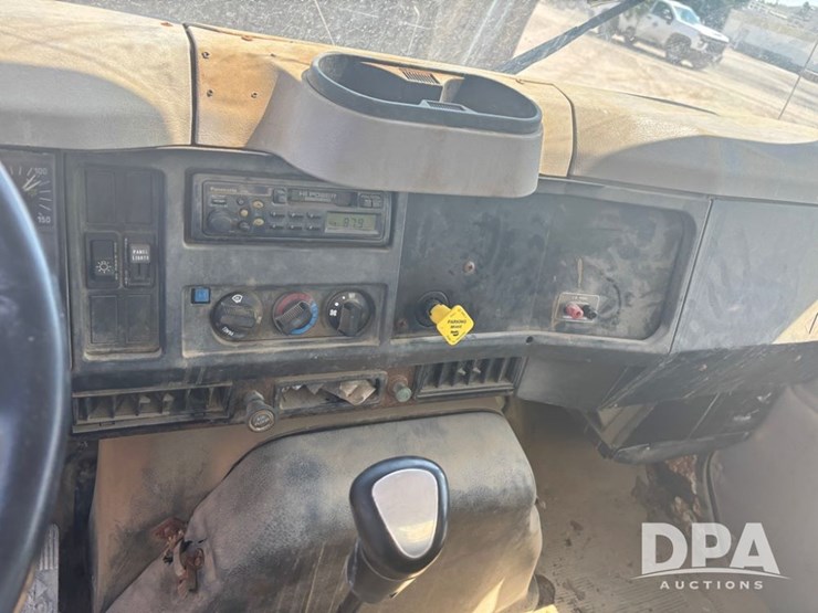 2000-ihc-4900-dry-tender-truck-(dr12098,-unit-25102)-image-62