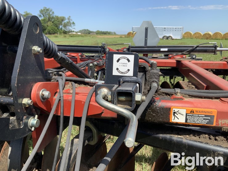 2011-case-ih-370-image-13