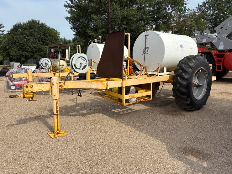 #79682-•-portable-fuel/lube-wagon-image-1
