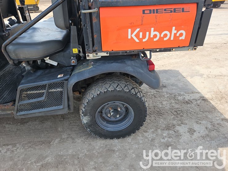 2022-kubota-rtvx1140-image-11