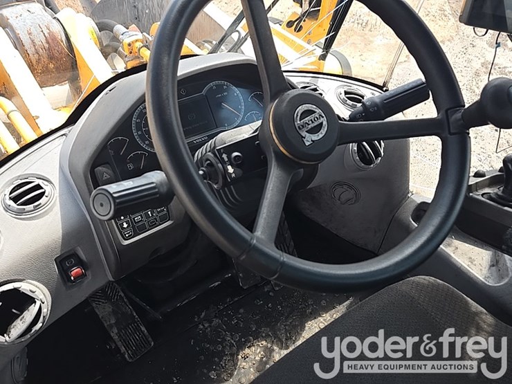 2018-volvo-l260h-image-68
