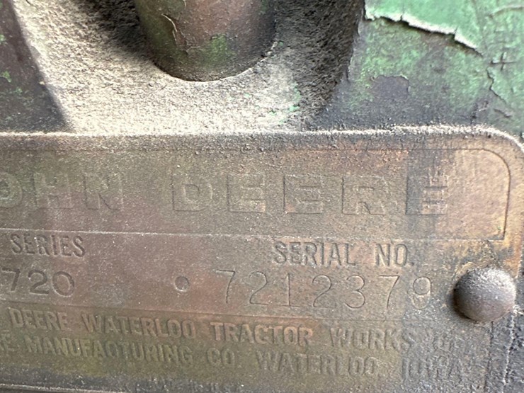 john-deere-720-image-13