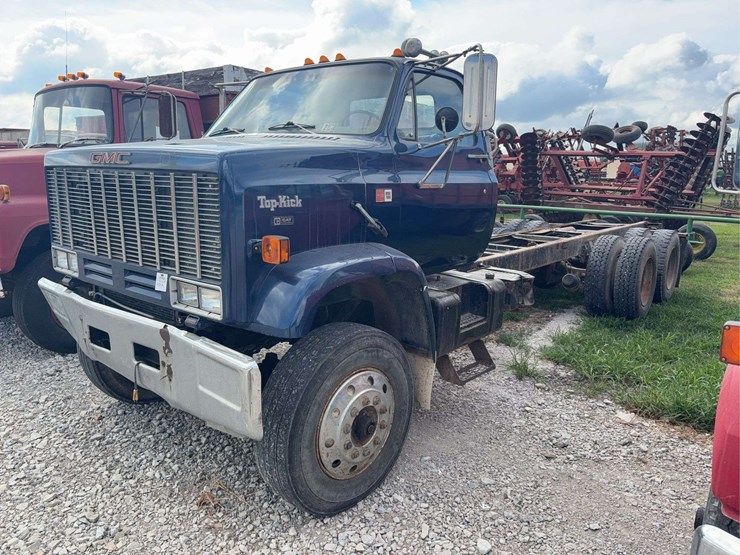 1984-gmc-7000-image-1