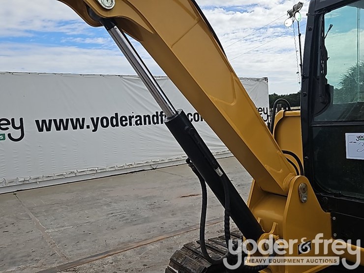 2022-caterpillar-305.5-image-19