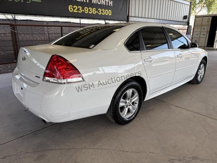 2016-chevrolet-impala-ls-sdn-image-7