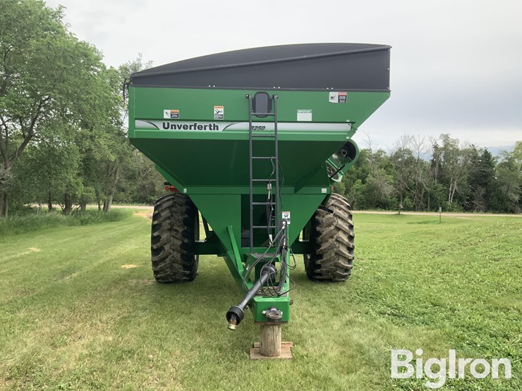 unverferth-gc8250-grain-cart-image-2