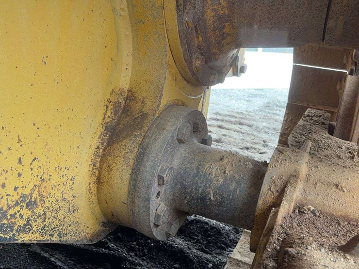 2013-caterpillar-d6t-xw-image-14