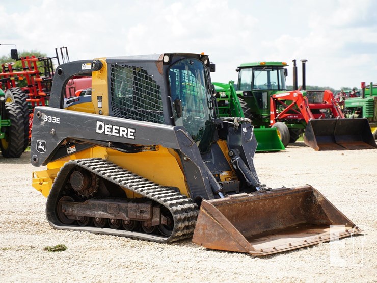 2015-deere-333e-image-3
