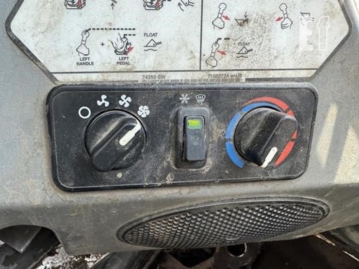 2019-bobcat-t770-image-36