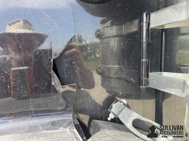 2011-kenworth-t800-image-12