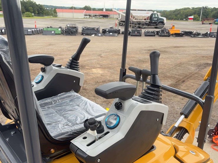 sdlanch-sdle20-mini-excavator-image-20