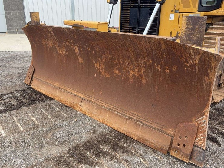 2013-caterpillar-d6t-xw-image-30