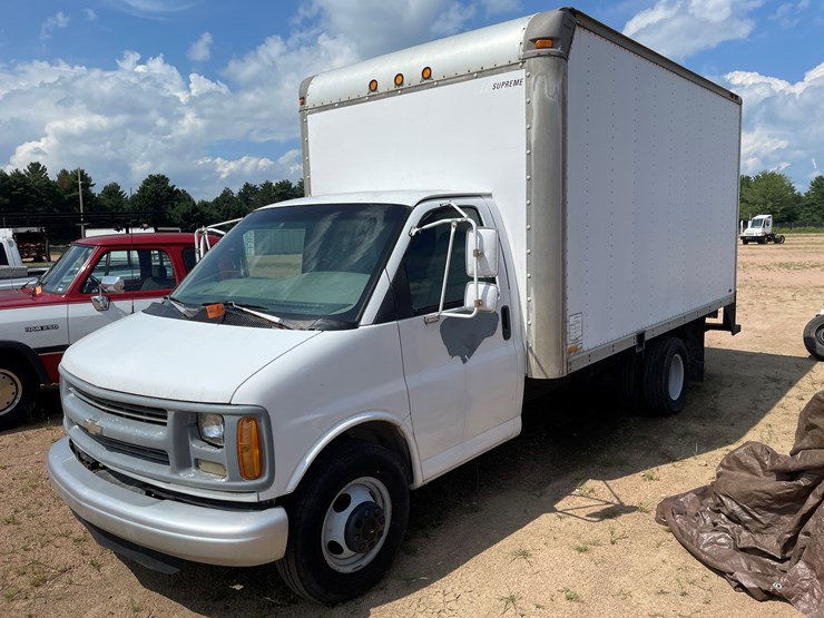 #4731-•-2000-chevy-box-van-(wi-title-in-delay)-image-1