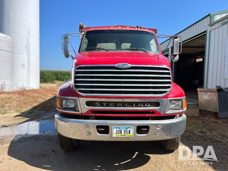 2001-sterling-l8500-image-3
