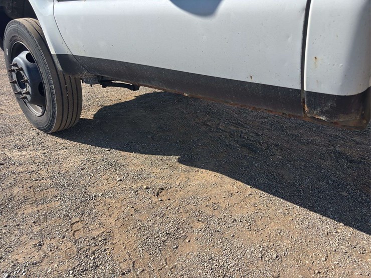 2000-ford-f450-image-15