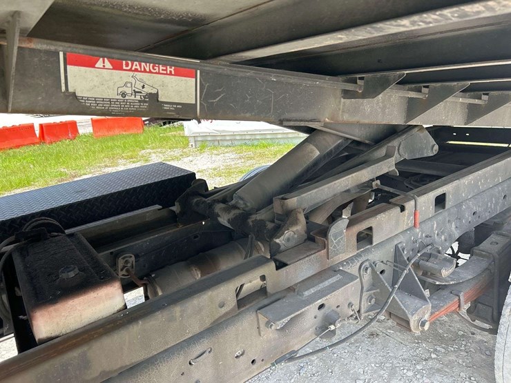 2016-ford-f550-image-23