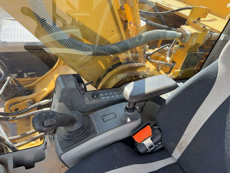 2013-caterpillar-329el-image-50