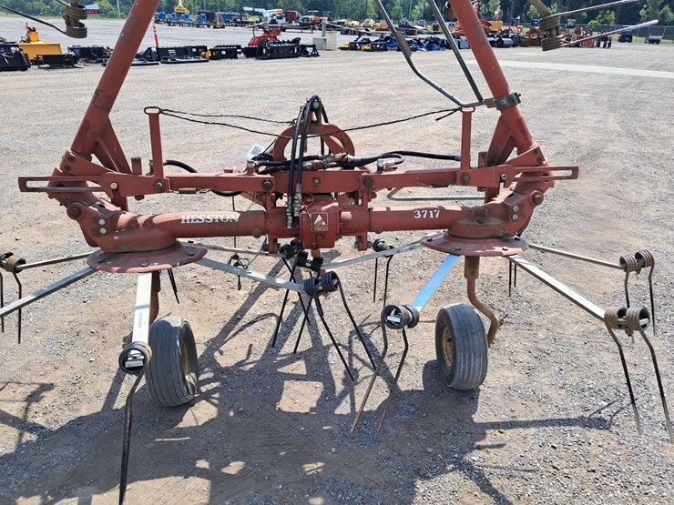 hesston-3717-image-5
