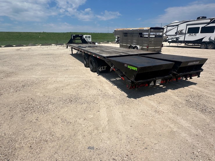 2022-gooseneck-load-trail-image-5