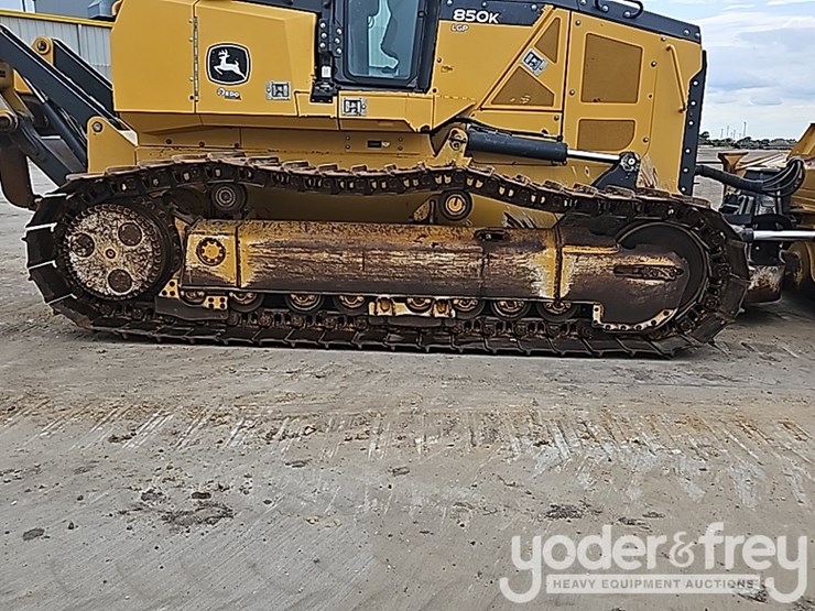 2018-deere-850k-image-14