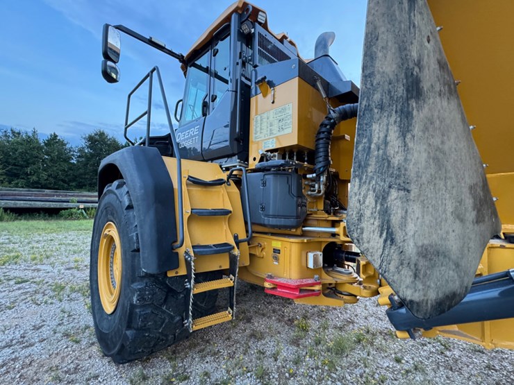 2022-deere-410e-image-8