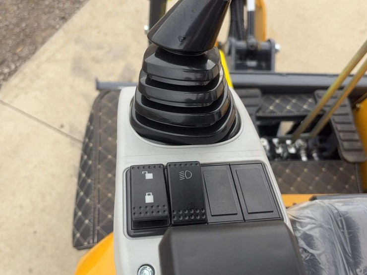 sdlanch-sdle20-mini-excavator-image-27
