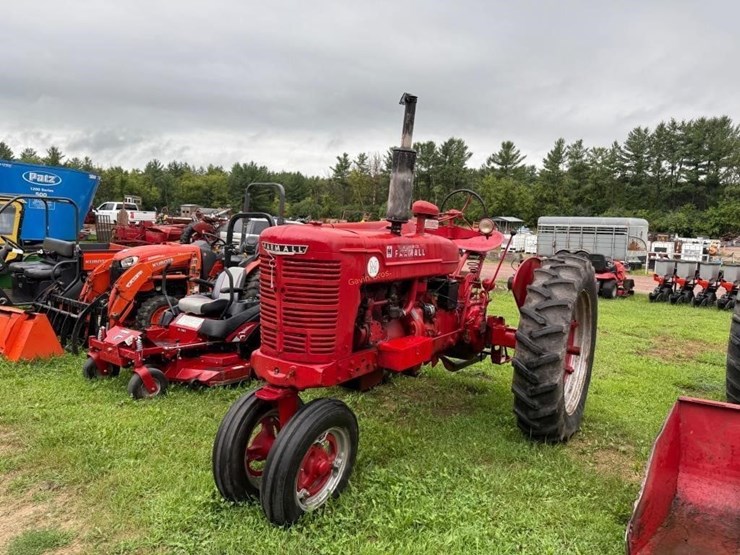 farmall-m-tractor-image-2