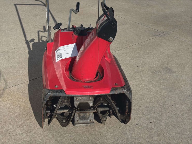 honda-hs35-snow-blower-image-8