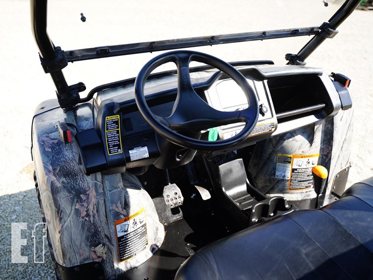 2017-john-deere-gator-xuv-825i-image-22