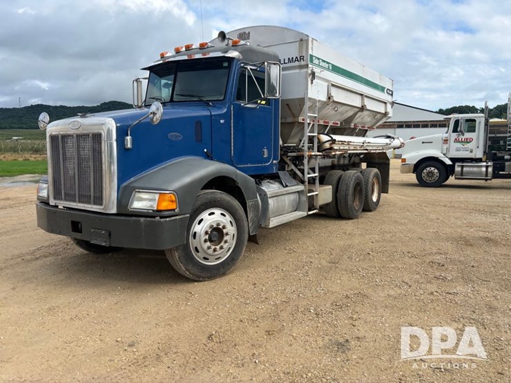 1998-peterbilt-385-image-25